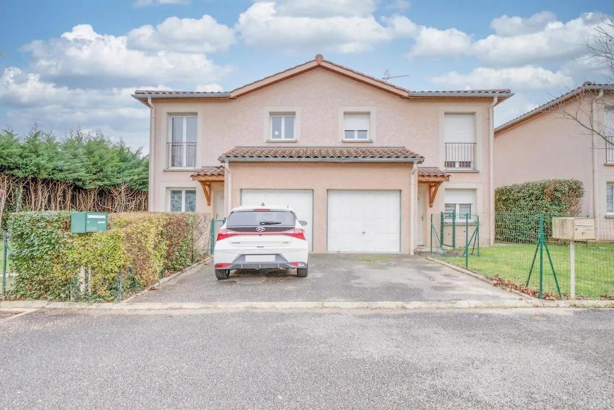 Maison Rimbaud Saint-Denis-les-Bourg Holiday home