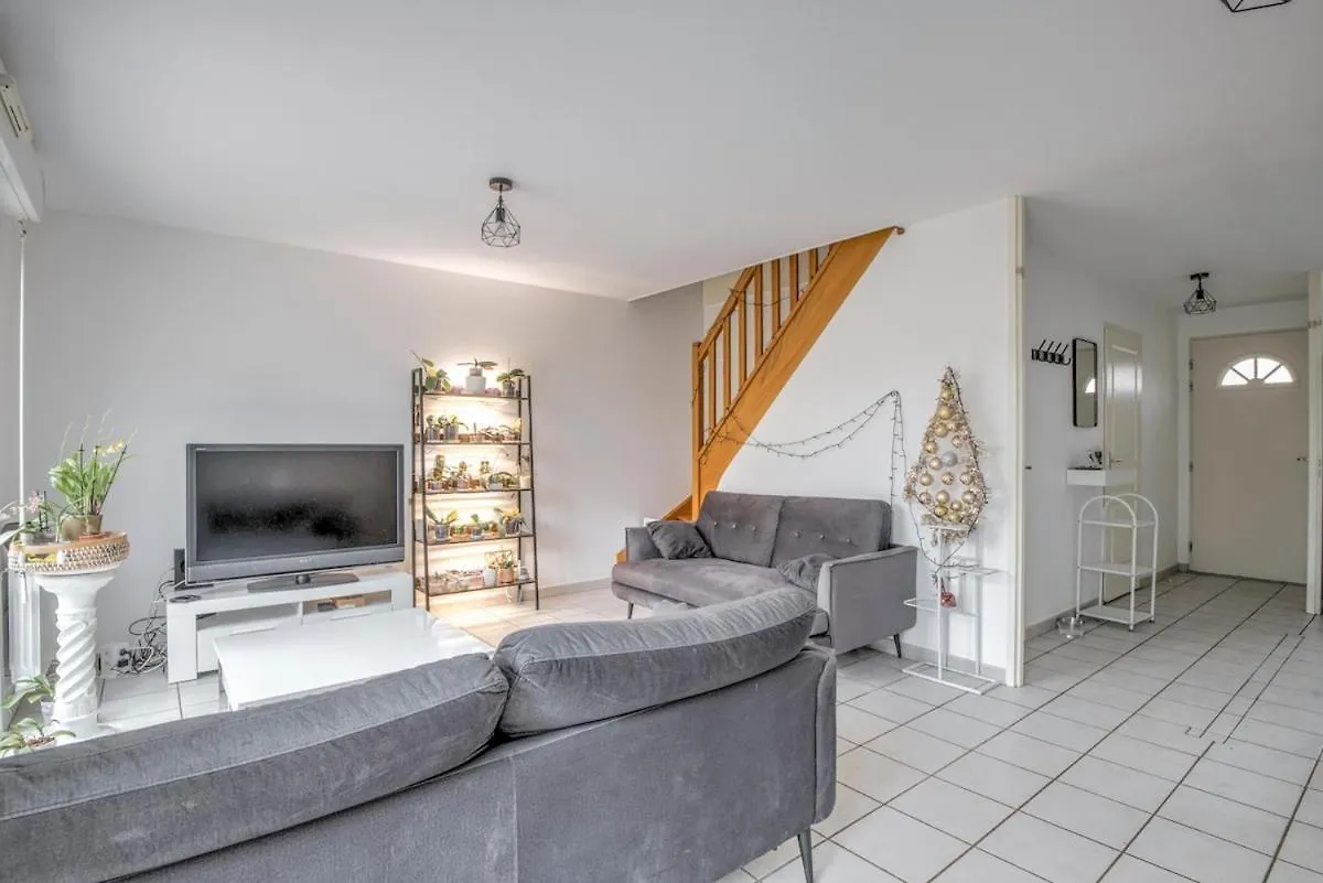 Maison Rimbaud Saint-Denis-les-Bourg 0*,  France