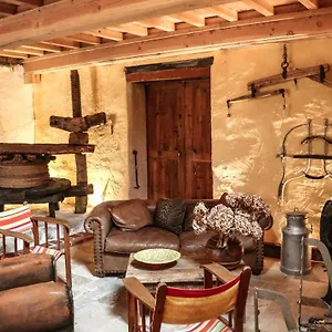 Le Moulin De Chamambard Guest house